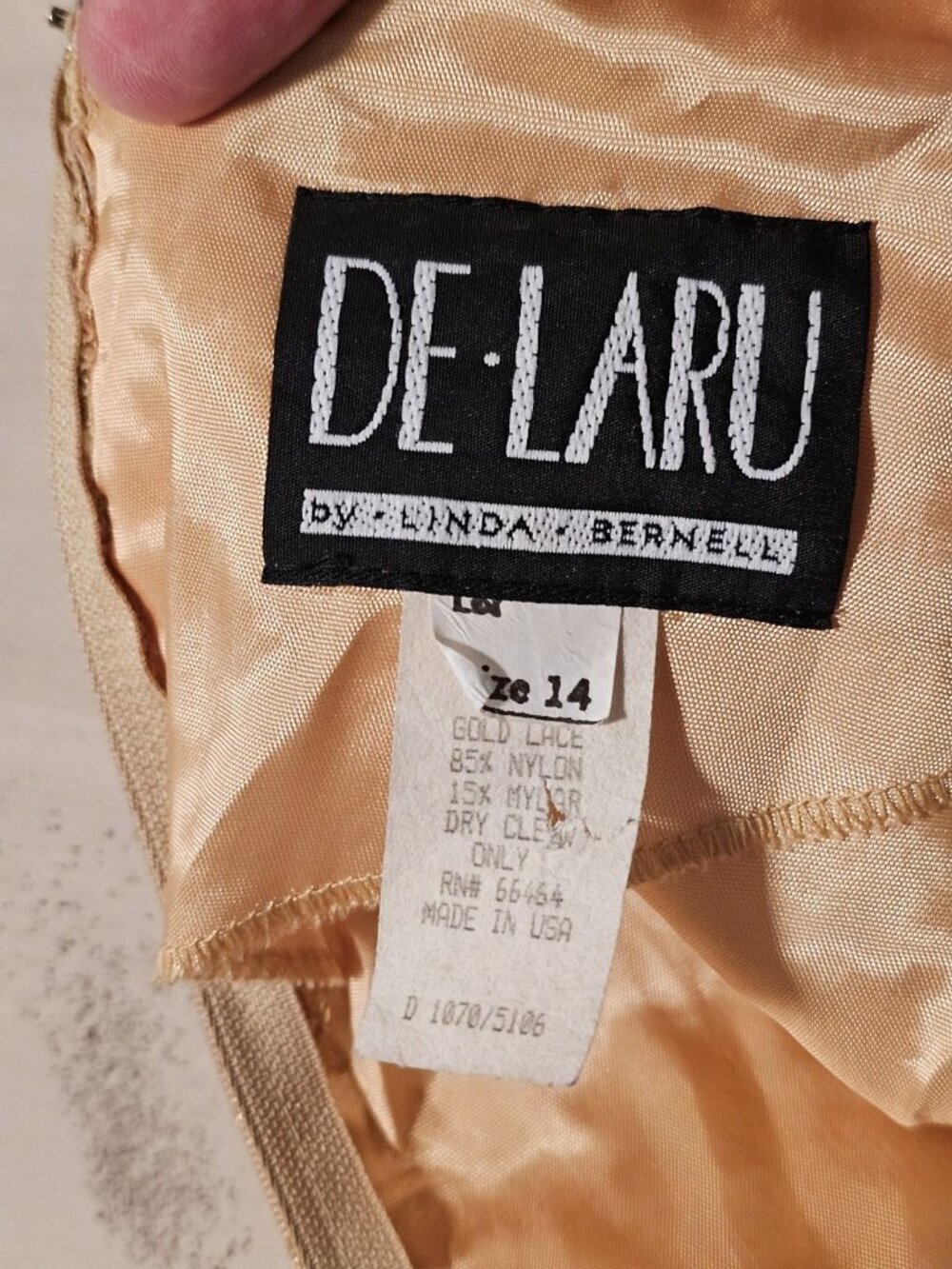 De-Laru Women 14 Dress Gold Lace Metallic Sheath Statement Rare Archival Regency - Picture 4 of 6